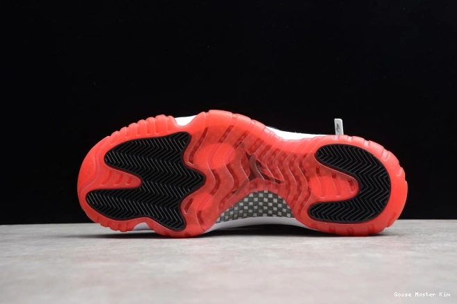 378037-010 (2012) Retro Bred 11 Jordan Air 0604